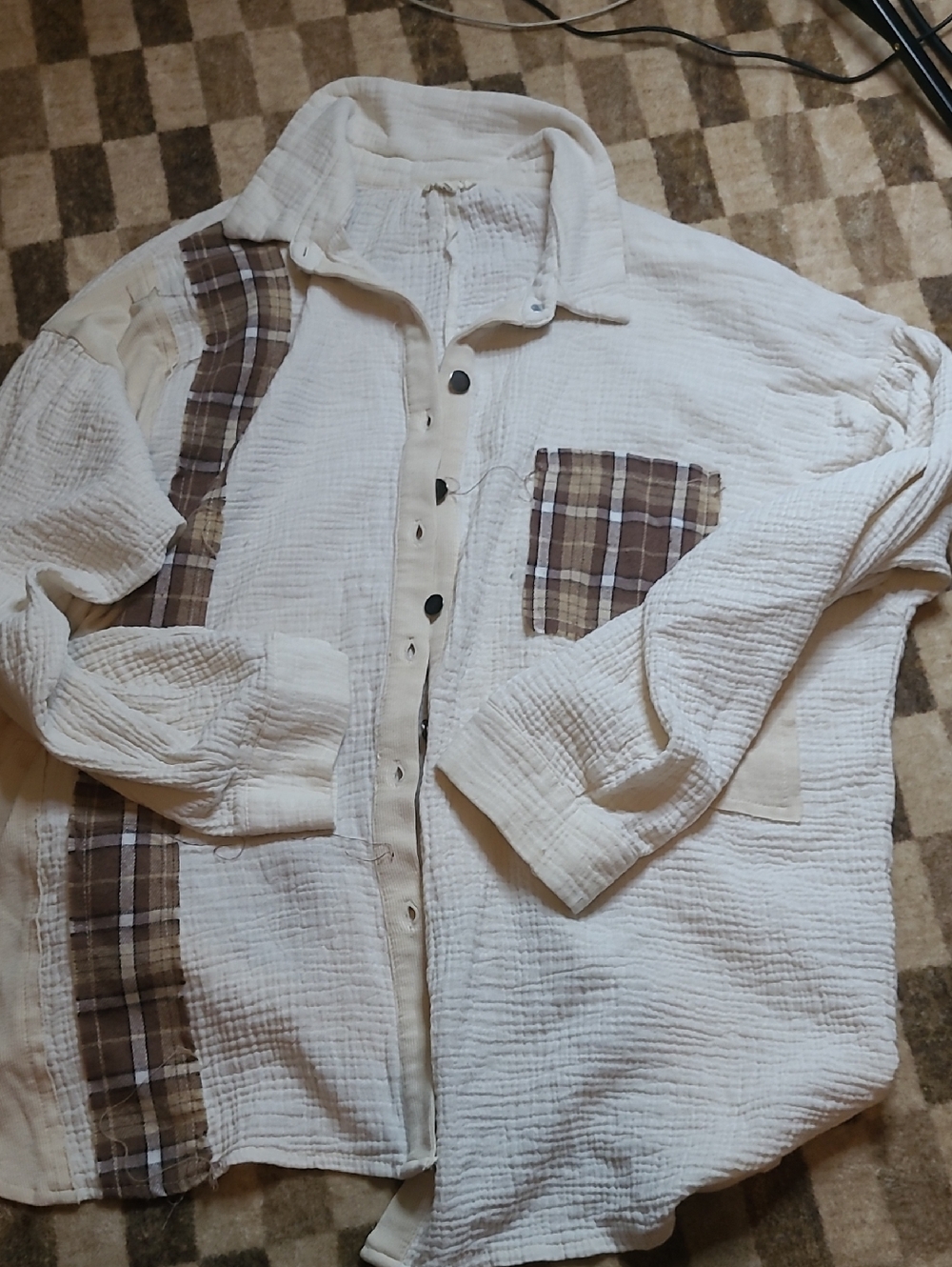 POL Patchwork Flannel - Picture 9 of 13